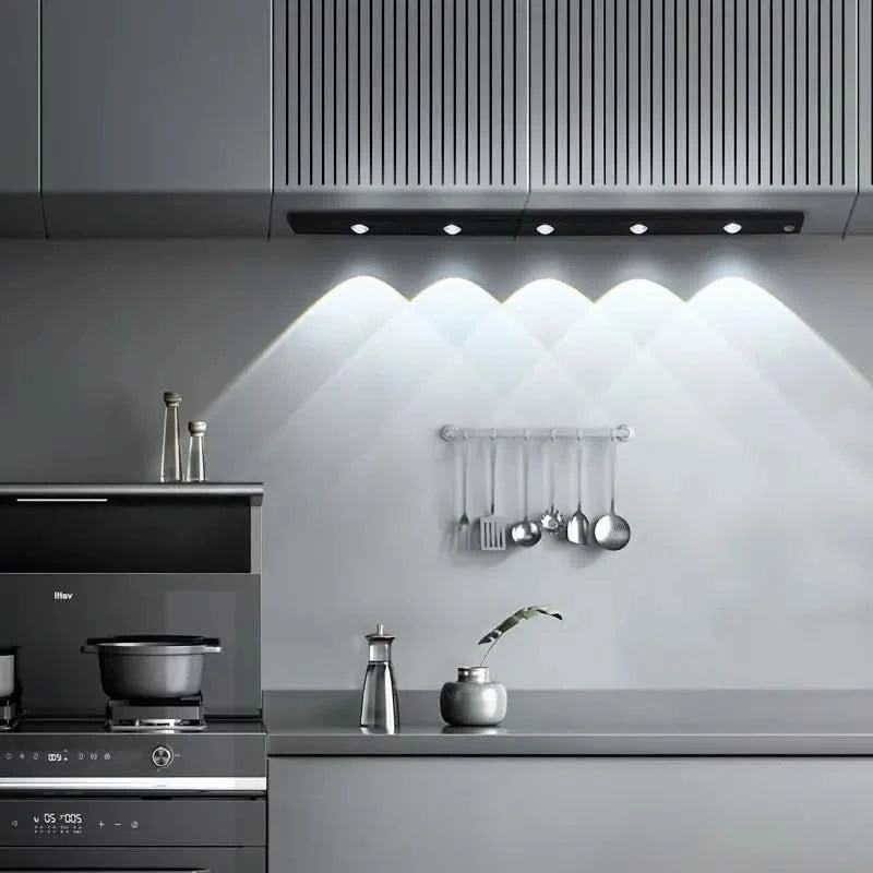 LED-lampe med smart bevegelsessensor 