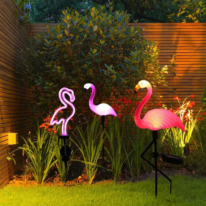 Flamingo Rosa solarlampa – Magisk trädgård på natten 
