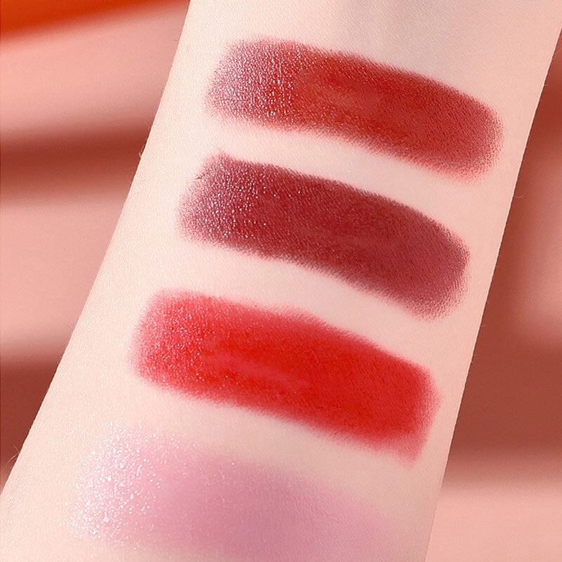 Rujuri mate într-un set cu geantă de mână elegantă 